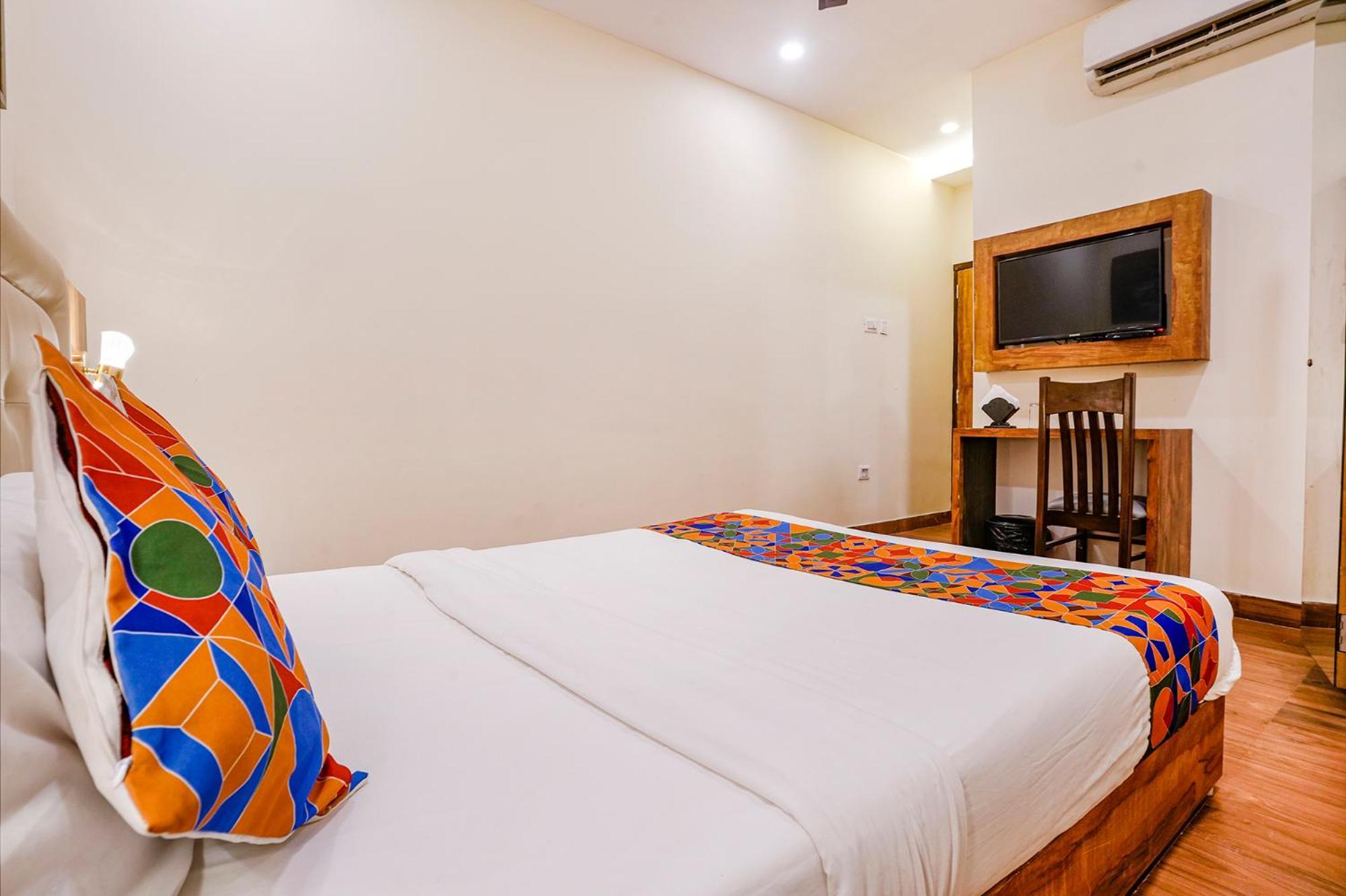 Fabhotel Grand Prime Nr Nesco Hotel Bombaim Exterior foto